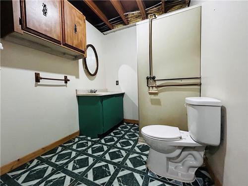 16 Veterans Avenue, Waskada, MB - Indoor Photo Showing Bathroom