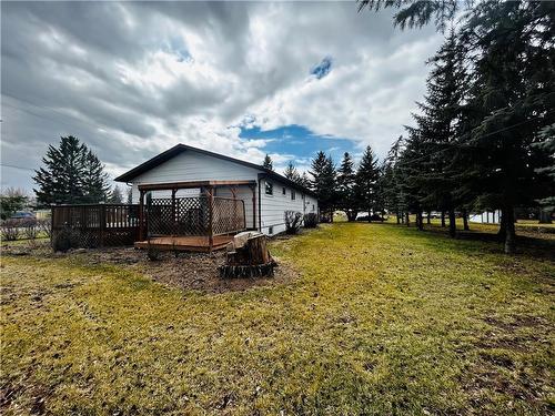 16 Veterans Avenue, Waskada, MB - Outdoor