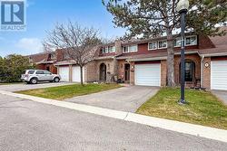 9 - 3350 HORNBEAM CRESCENT  Mississauga, ON L5L 3Z7