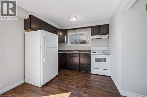 252 The Country Way, Kitchener, ON - Indoor Photo Showing Kitchen