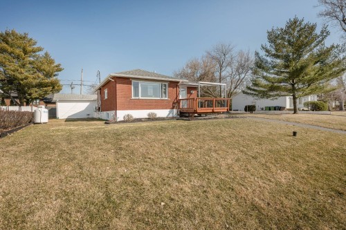 Façade - 302 Rue Ste-Thérèse, Saint-Jean-Sur-Richelieu, QC - Outdoor