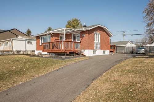 Façade - 302 Rue Ste-Thérèse, Saint-Jean-Sur-Richelieu, QC - Outdoor With Deck Patio Veranda