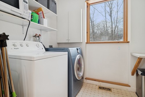 Salle de lavage - 3 Rue D'Ovesta, Cantley, QC - Indoor Photo Showing Laundry Room