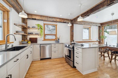 Cuisine - 3 Rue D'Ovesta, Cantley, QC - Indoor Photo Showing Kitchen With Upgraded Kitchen