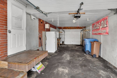 Garage - 580 6E Avenue, Saint-Jérôme, QC - Indoor Photo Showing Garage
