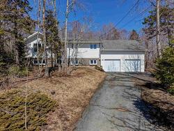 100 Tamarack Drive Fall River, NS B2T 1E8