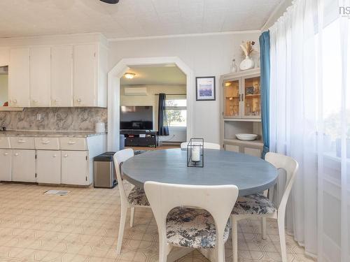 2484 Highway 1, Grosses Coques, NS 
