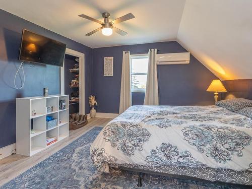 2484 Highway 1, Grosses Coques, NS 