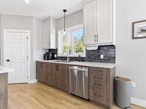 86 Riverview Drive, Timberlea, NS 