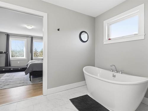 86 Riverview Drive, Timberlea, NS 