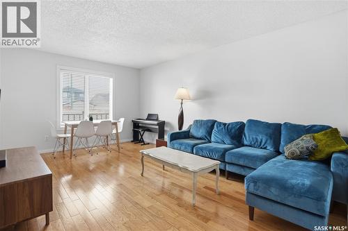 3860 7Th Avenue E, Regina, SK - Indoor Photo Showing Living Room