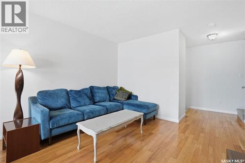 3860 7Th Avenue E, Regina, SK - Indoor Photo Showing Living Room