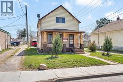 947 CHATHAM STREET East Windsor, ON N9A 2Y1