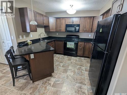 323 150 Pawlychenko Lane, Saskatoon, SK - Indoor Photo Showing Kitchen