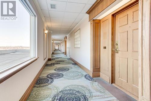 Lp915 - 18 Concorde Place, Toronto, ON - Indoor Photo Showing Other Room