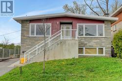 269 MICHEL CIRCLE  Ottawa, ON K1L 7P4