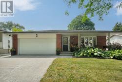 219 HIGHVIEW AVENUE W  London South (South O), ON N6J 4C8