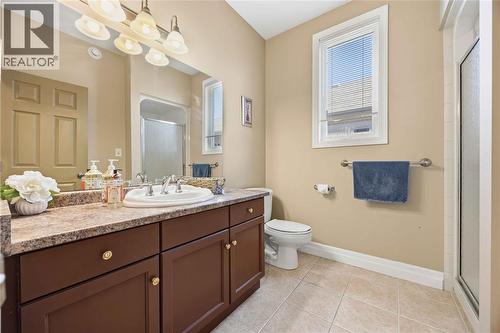 111 Bridlepath Trail, Sarnia, ON - Indoor Photo Showing Bathroom