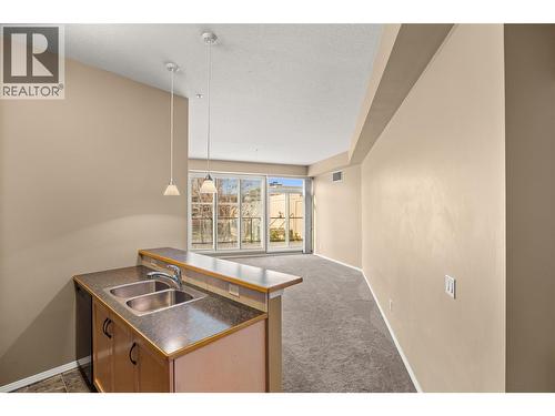 1327 St.Paul Street Unit# 111  Kelowna, BC V1Y 2E2