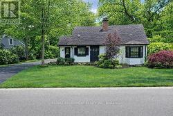 804 SHADELAND AVENUE  Burlington, ON L7T 2M1