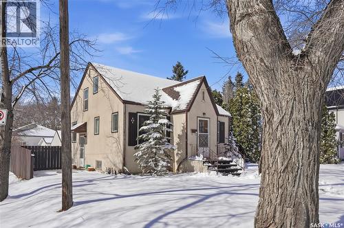 320 Mckinnon Avenue S, Saskatoon, SK 