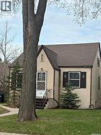 320 Mckinnon AVENUE S  Saskatoon, SK S7N 1J6
