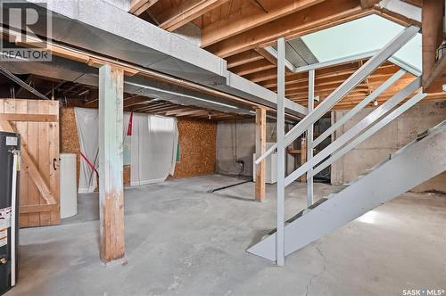 320 Mckinnon Avenue S, Saskatoon, SK - Indoor Photo Showing Basement
