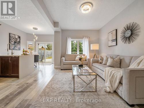 1260 Old Zeller Drive, Kitchener, ON - Indoor Photo Showing Living Room