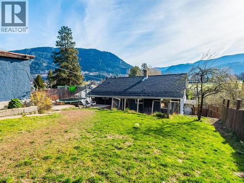 650 9TH Avenue  Castlegar, BC V1N 1M4
