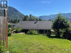 650 9TH Avenue  Castlegar, BC V1N 1M4