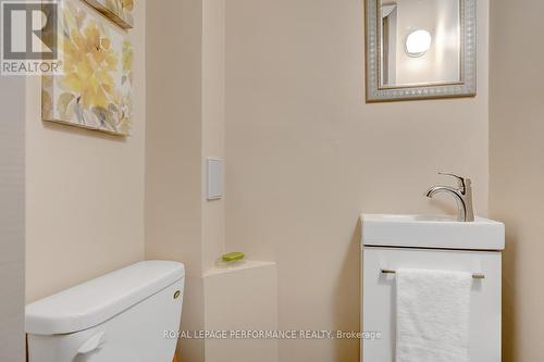103 Glynn Avenue, Ottawa, ON - Indoor Photo Showing Bathroom