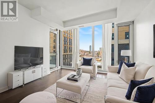 406 - 111 CHAMPAGNE AVENUE S  Ottawa, ON K1S 5V3