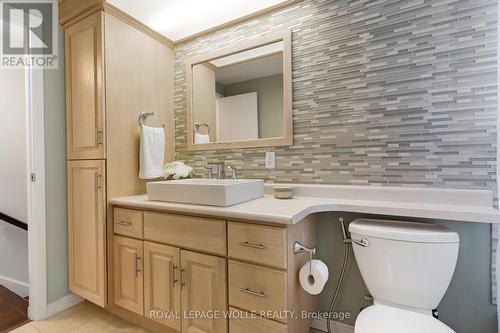 86 Mcgarry Drive, Kitchener, ON - Indoor Photo Showing Bathroom