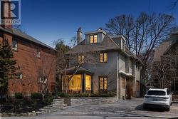 113 INGLEWOOD DRIVE Toronto, ON M4T 1H6