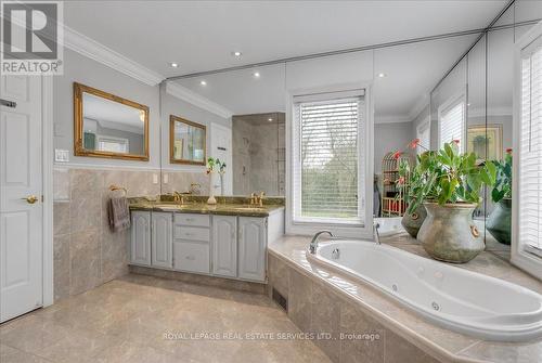 1401 The Links Drive, Oakville, ON - Indoor Photo Showing Bathroom