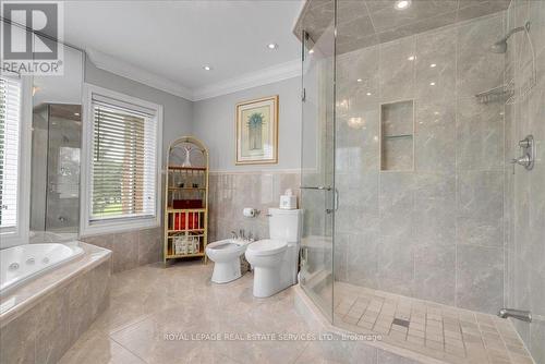 1401 The Links Drive, Oakville, ON - Indoor Photo Showing Bathroom