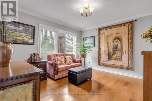 1401 The Links Drive, Oakville, ON - Indoor Photo Showing Living Room