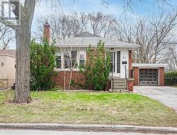 BSMT - 41 BAINBRIDGE AVENUE  Toronto, ON M3H 2J8