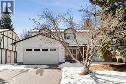14 Varston Place NW  Calgary, AB T3A 0B7