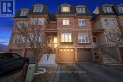 30 - 435 HENSALL CIRCLE  Mississauga, ON L5A 4P1