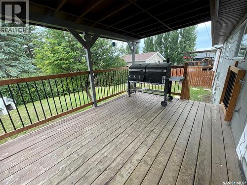 31 O'Connor Crescent, Kindersley, SK - Outdoor With Deck Patio Veranda With Exterior