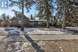 1954 LENESTER AVENUE  Ottawa, ON K2A 1J9