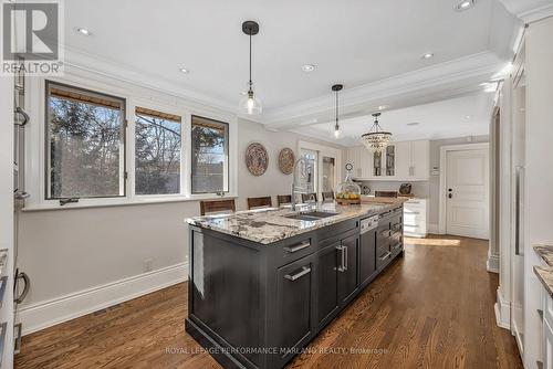 1954 Lenester Avenue, Ottawa, ON - Indoor Photo Showing Kitchen With Upgraded Kitchen