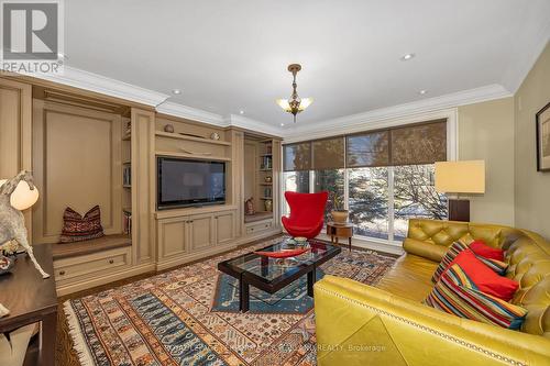 1954 Lenester Avenue, Ottawa, ON - Indoor Photo Showing Living Room