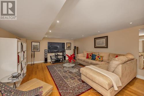 1954 Lenester Avenue, Ottawa, ON - Indoor Photo Showing Living Room