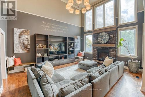 463 Lockmaster Crescent, Ottawa, ON - Indoor Photo Showing Living Room With Fireplace