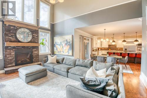 463 Lockmaster Crescent, Ottawa, ON - Indoor Photo Showing Living Room With Fireplace