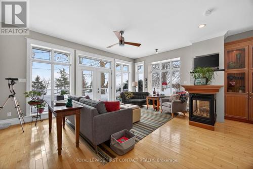 162 Kempenfelt Drive, Barrie, ON - Indoor Photo Showing Living Room With Fireplace