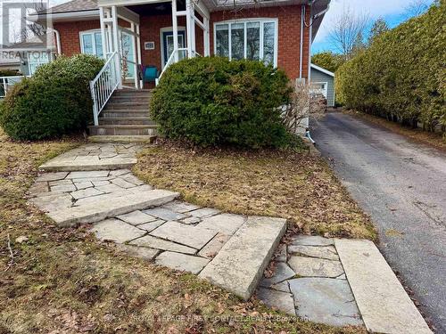 162 Kempenfelt Drive, Barrie, ON - Outdoor