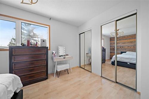 130 Lake Village Rd, Winnipeg, MB 